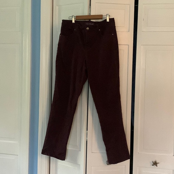 Gloria Vanderbilt size 6 I’m leg Amanda jeans in maroon - Picture 1 of 8